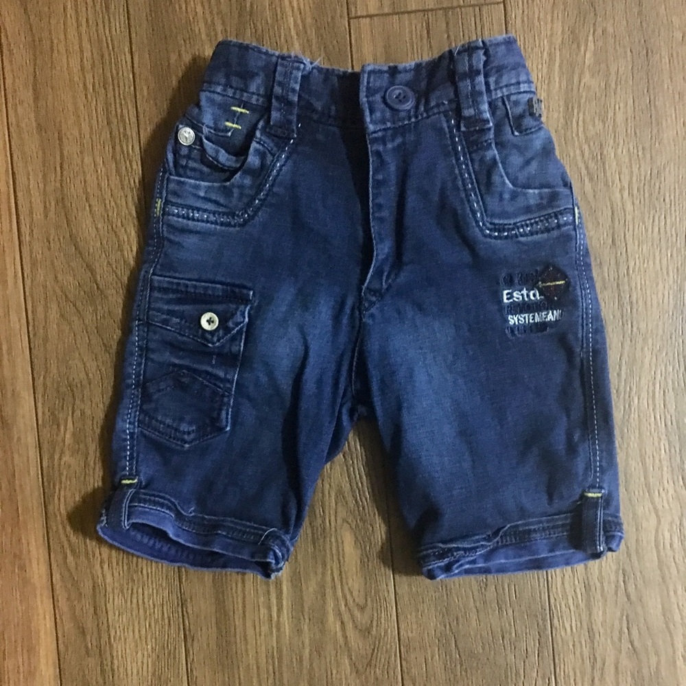 Baby boy’s shorts ( 12-18 months)